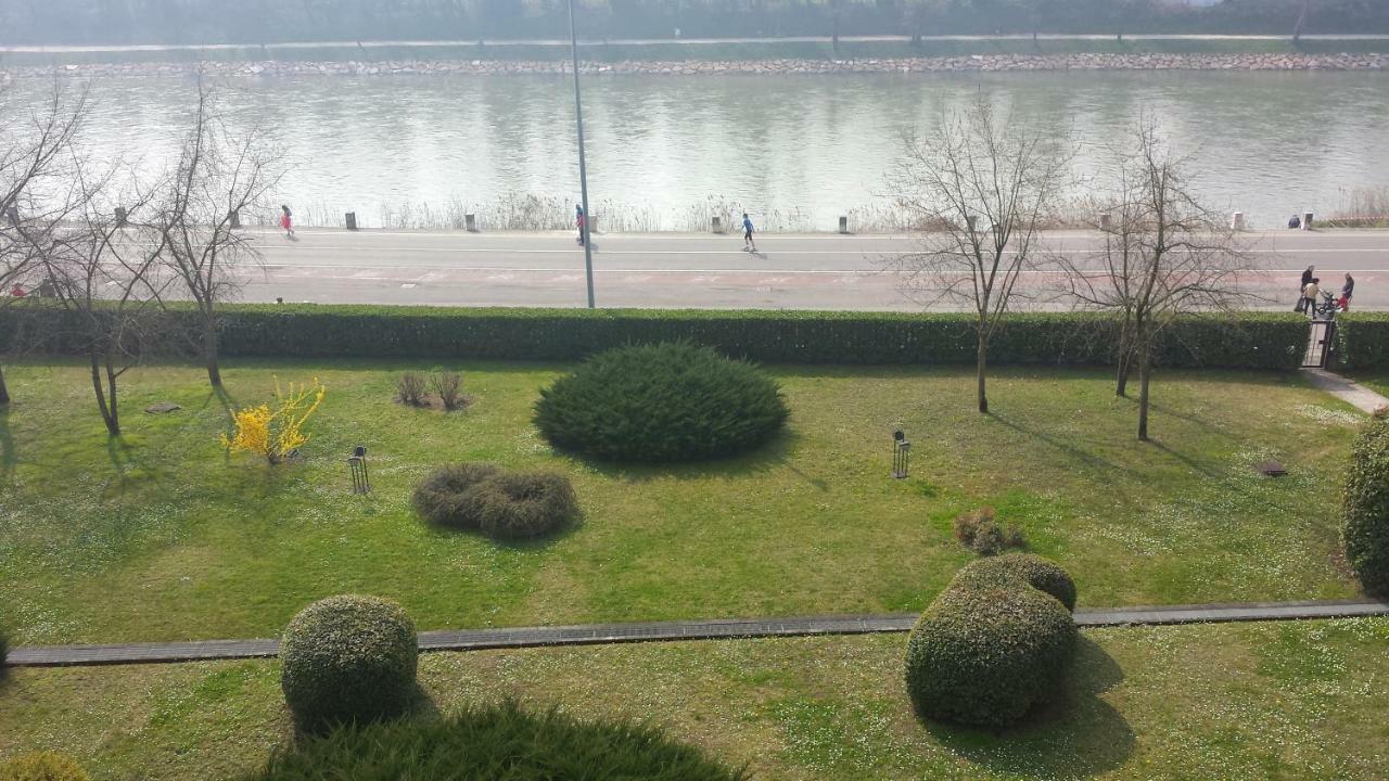 Verona Amazing River View Bagian luar foto